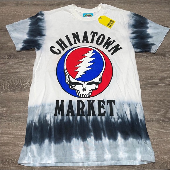 NEW CHINATOWN MARKET x GRATEFUL DEAD Deadtown Tie Dye T-Shirt Men’s Size Small - Picture 1 of 5